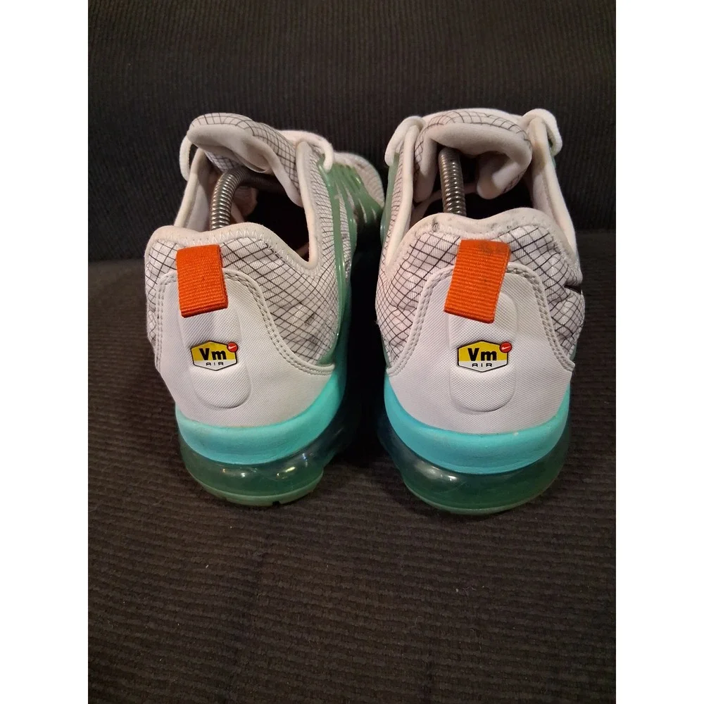 Nike Air VaporMax Plus White Aurora Green Bright Crimson Mens 12 Sneakers